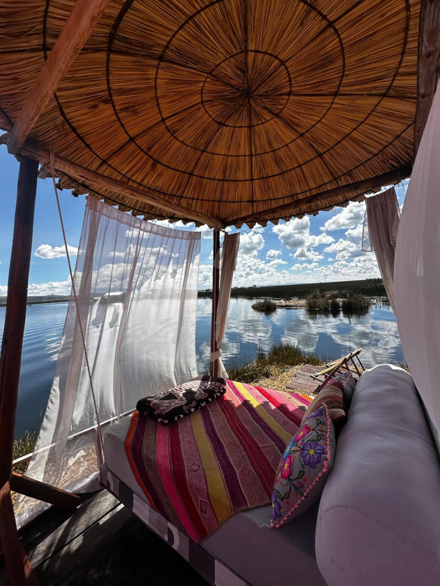 Uros Waliski Lodge 푸노 외부 사진