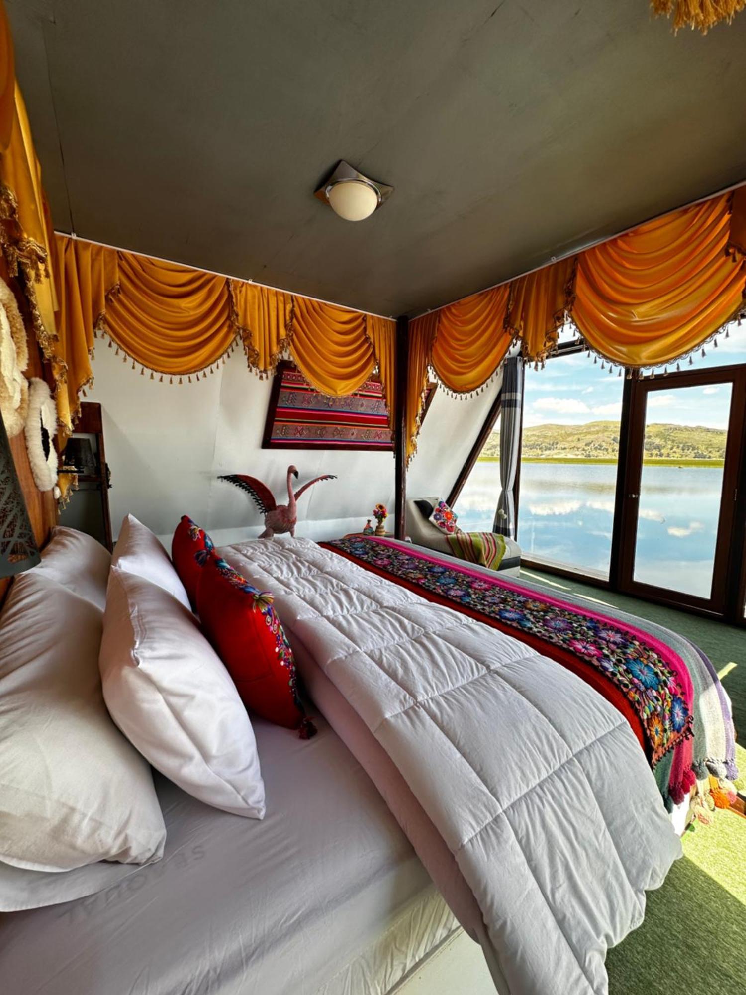 Uros Waliski Lodge 푸노 외부 사진