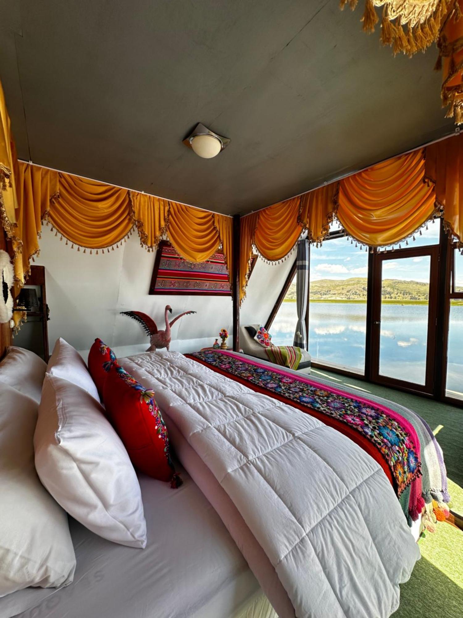 Uros Waliski Lodge 푸노 외부 사진